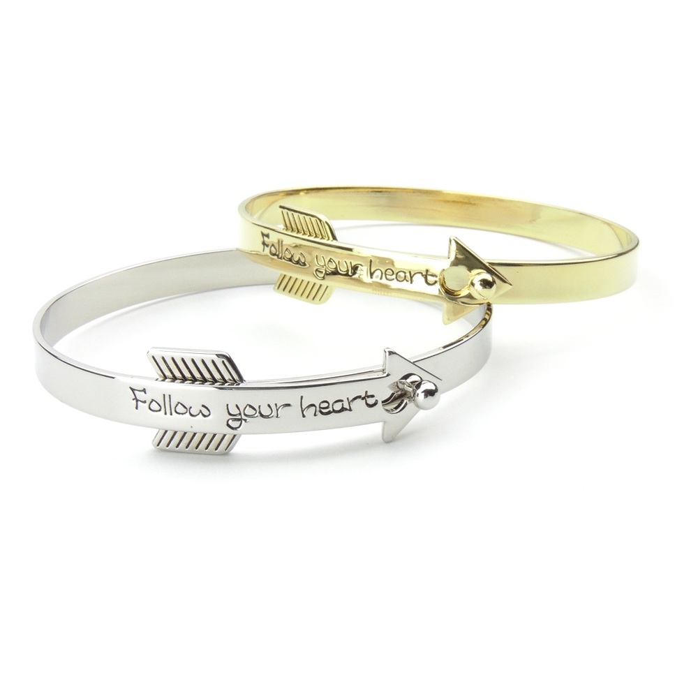 Follow Your Heart Arrow Bracelet - Picture 2 of 9