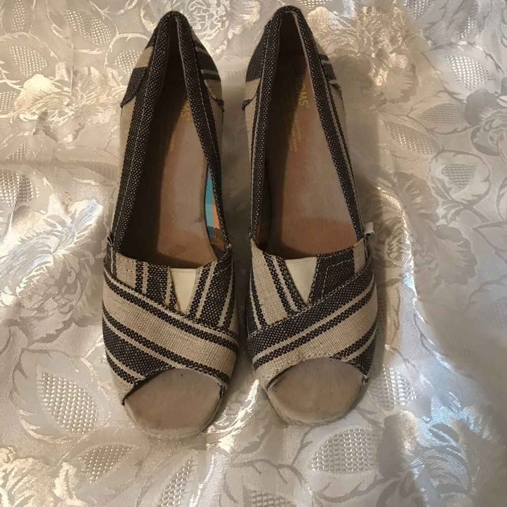 TOMS Wedges.
