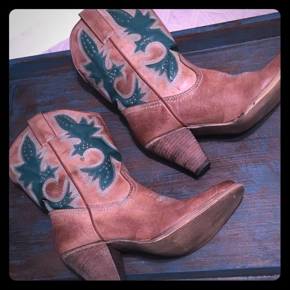 Giddy Up! Teal Cowgirl Boots 🐮