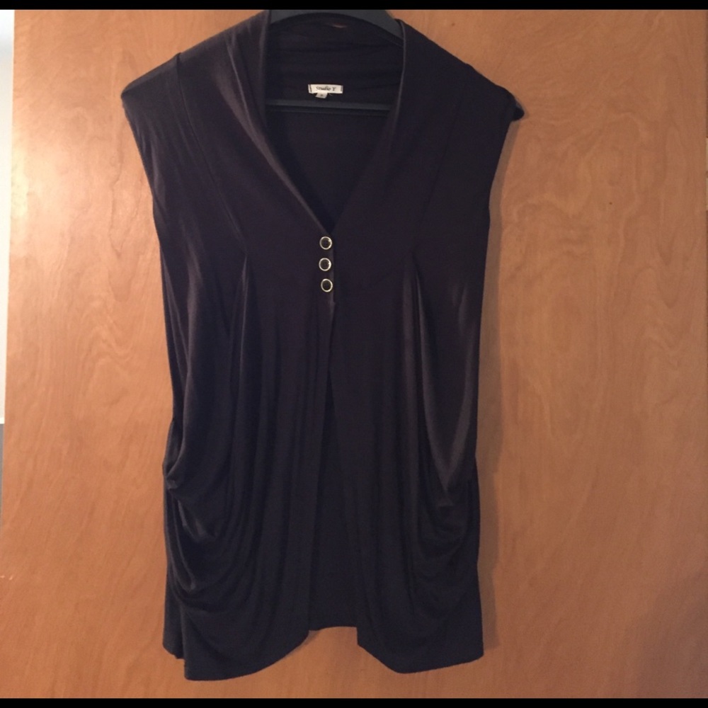 Studio Y sleeveless top