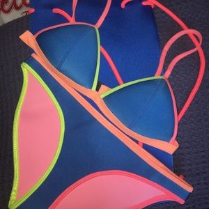 DOLLY ROLLER DISCO - Authentic Triangl Bikini