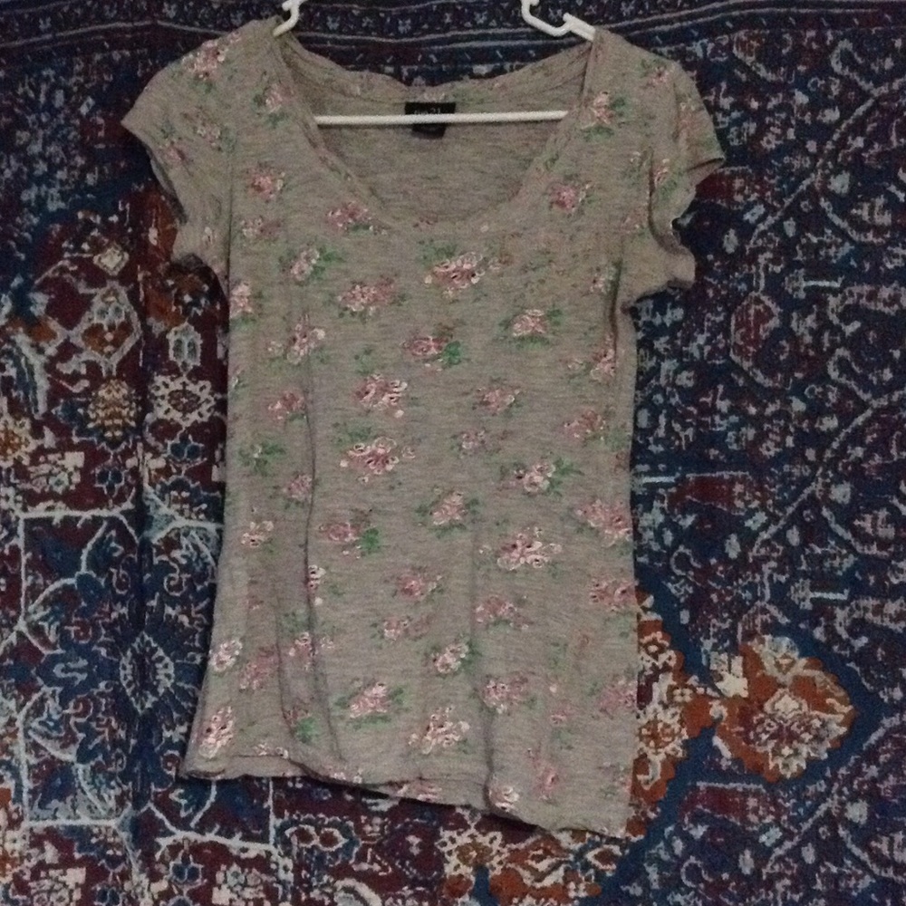 Floral Tee💕