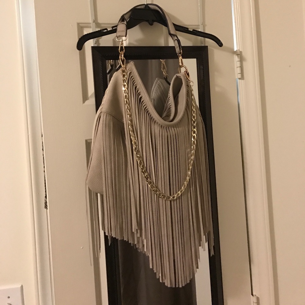 Nude shag purse.