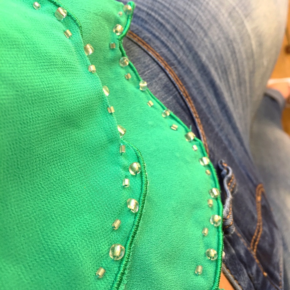 Double Layer Scallop Green Crop Top - Picture 3 of 5