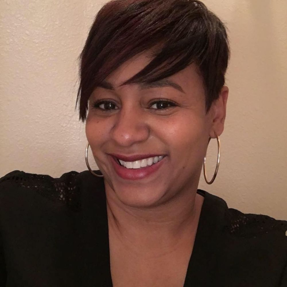 Meet your Posher, Lisa