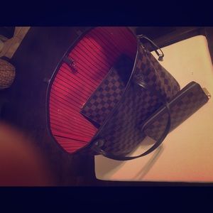 SOLD😍 Authentic Louis Vuitton Neverfull MM