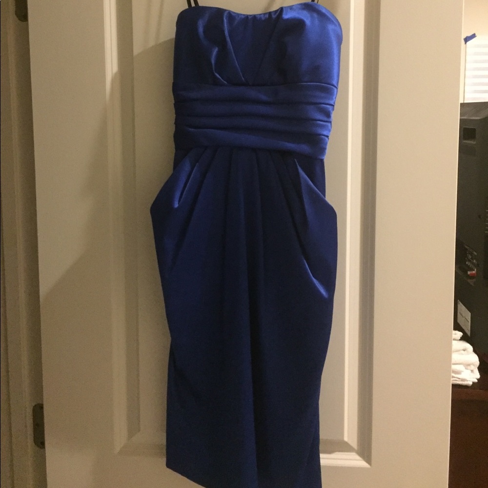 Semi-formal dress with pockets