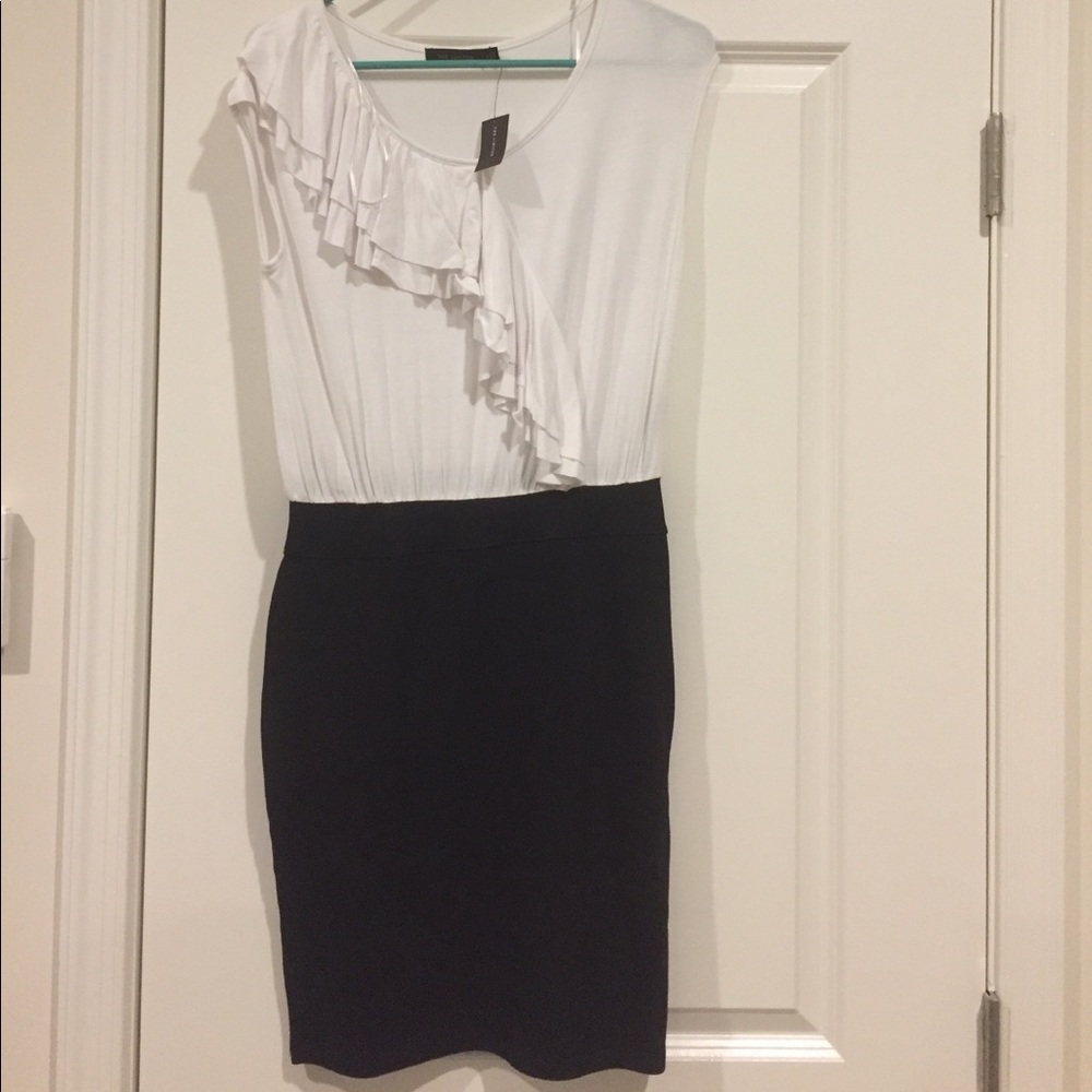 Black and white sleeveless dress