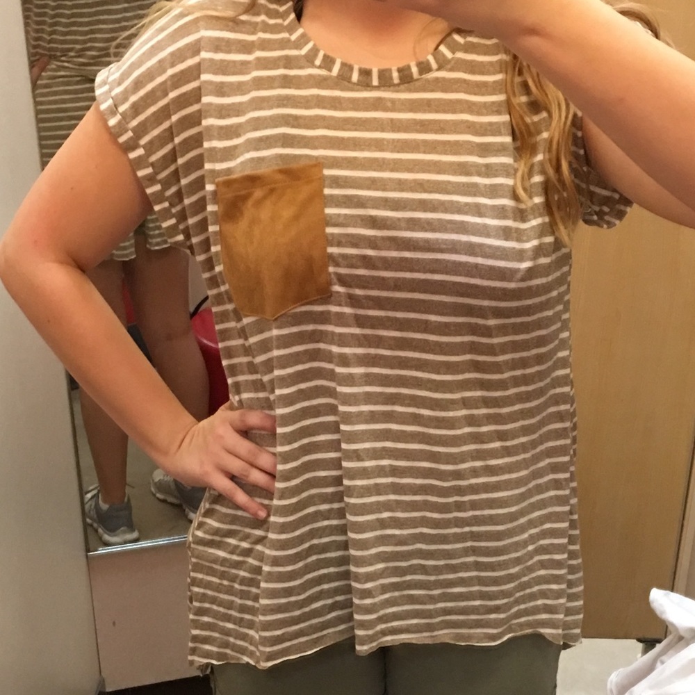 Cute brown and white stripe top!