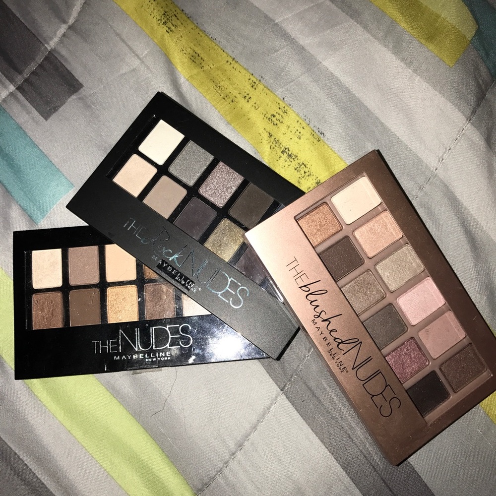 Maybelline eyeshadow palette's set of three