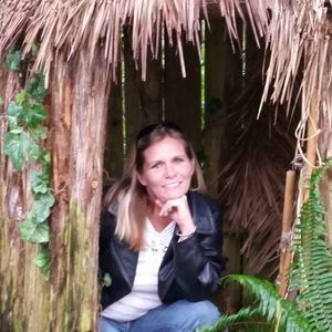 Meet your Posher, Connie