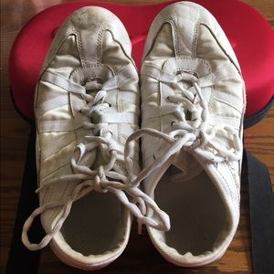 Nfinity evolution cheer shoes