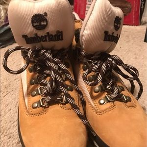 Nearly new Timberland boots