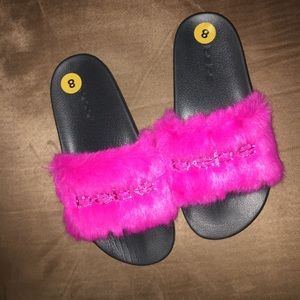 Bebe slides