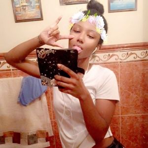 Meet your Posher, Marie