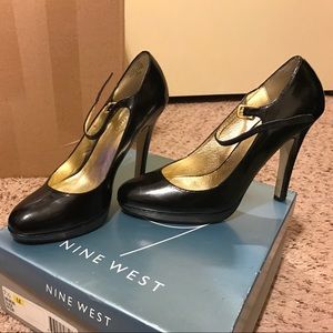 Black Nine West Patent Leather ankle strap heel