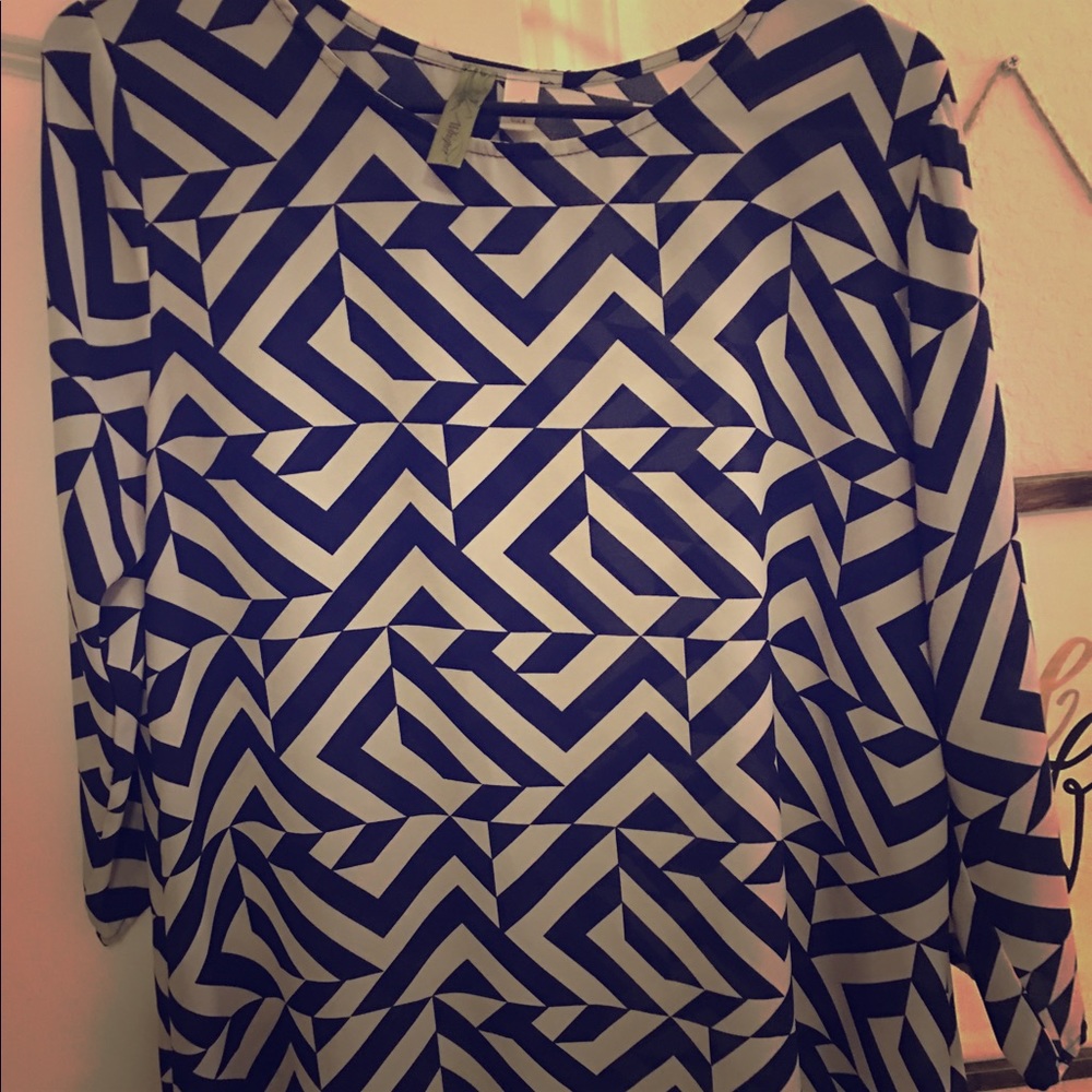 Beautiful blue and white chiffon tunic!