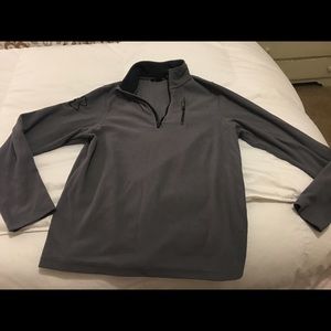 Gently used Under Armour pullover!