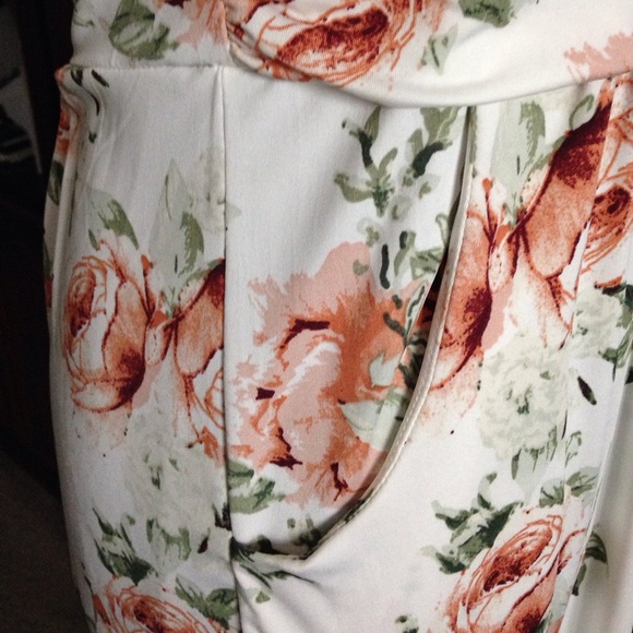Soft, strapless floral maxi dress - Picture 7 of 8