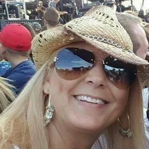 Meet your Posher, Debbie