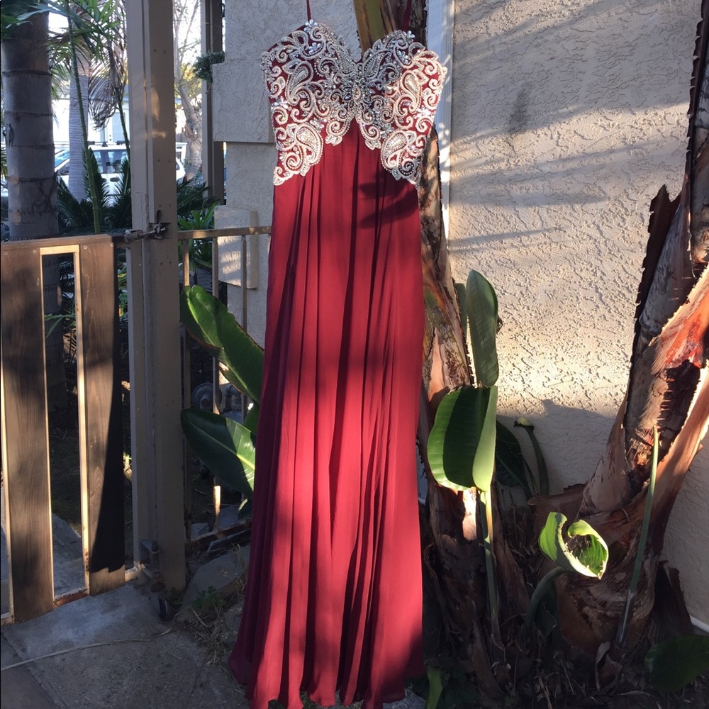 Beautiful Burgundy Prom Dress (6)