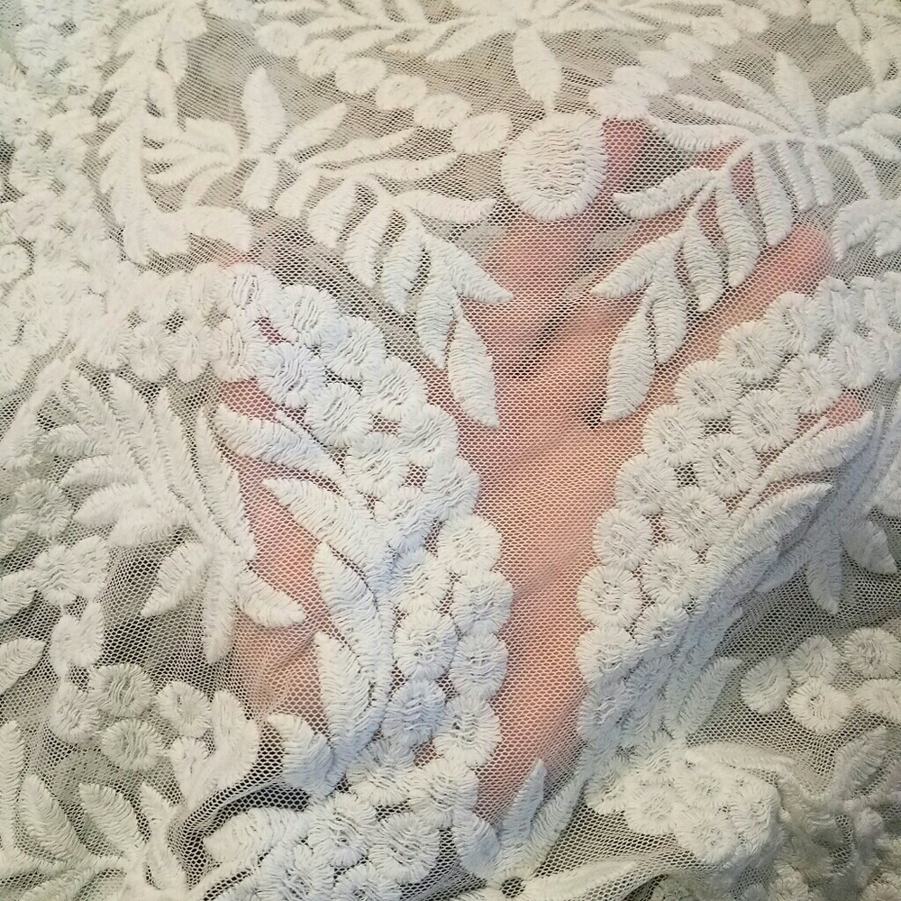 Blue lace top - Picture 3 of 4