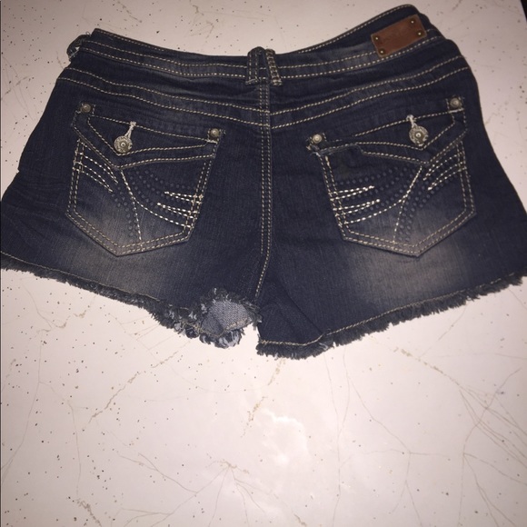 Denim shorts - Picture 2 of 2