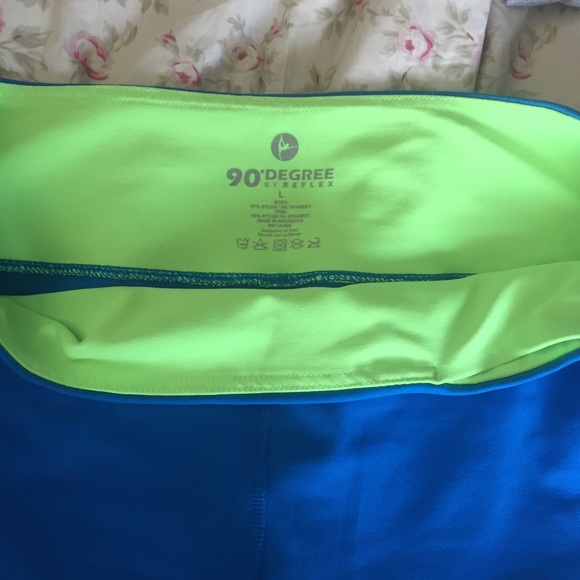 90 degree crop leggings - Picture 3 of 3