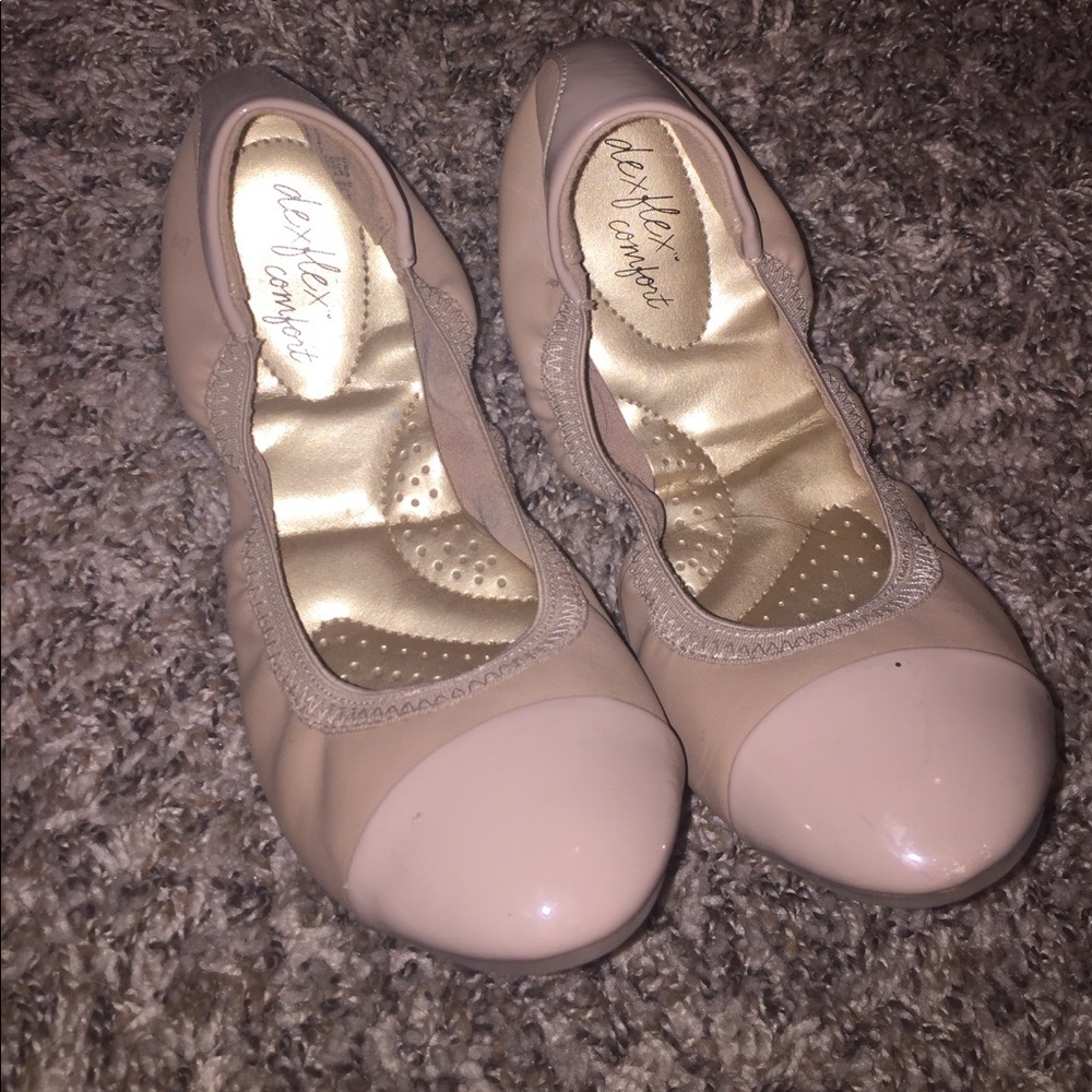 Tan flats