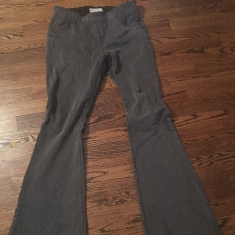 Free people gray flare pants size 30 short