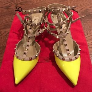 Valentino Rockstud Kitten Heel Pump Valentino Rockstud Kitten Heel Pump