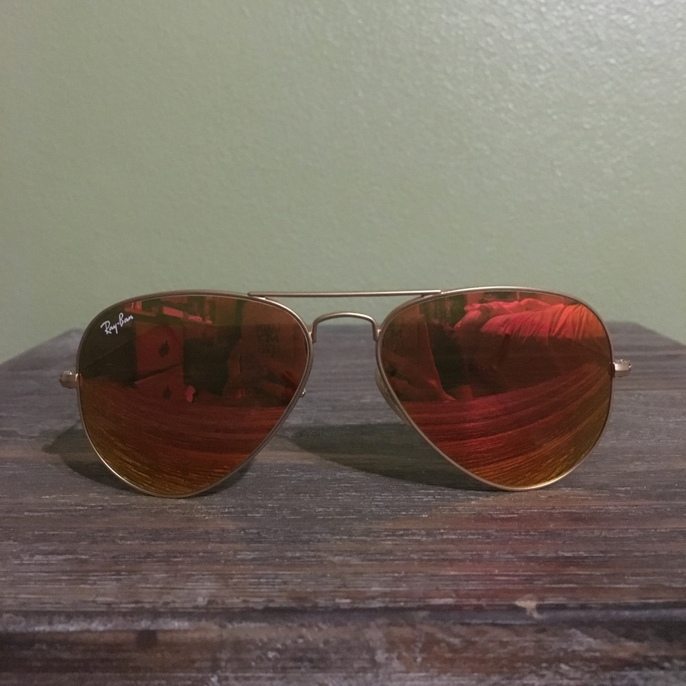 Orange mirrored Ray-Ban aviators