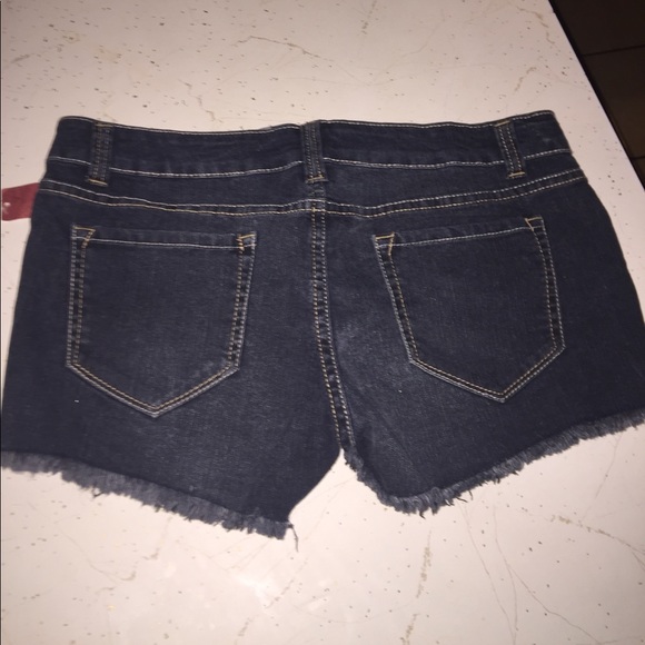 Denim shorts - Picture 2 of 2
