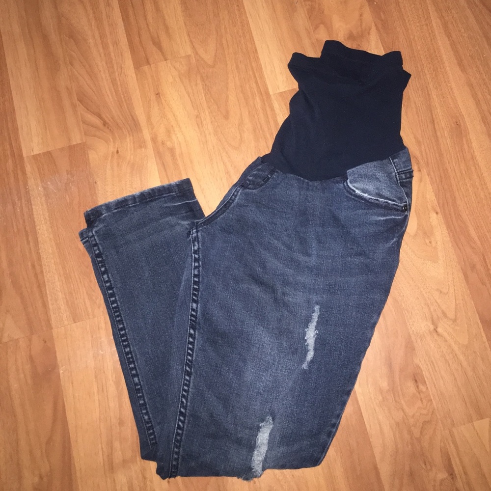 Maternity crop jeans