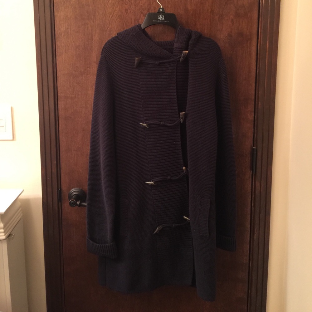 Hooded 3/4th length sweater