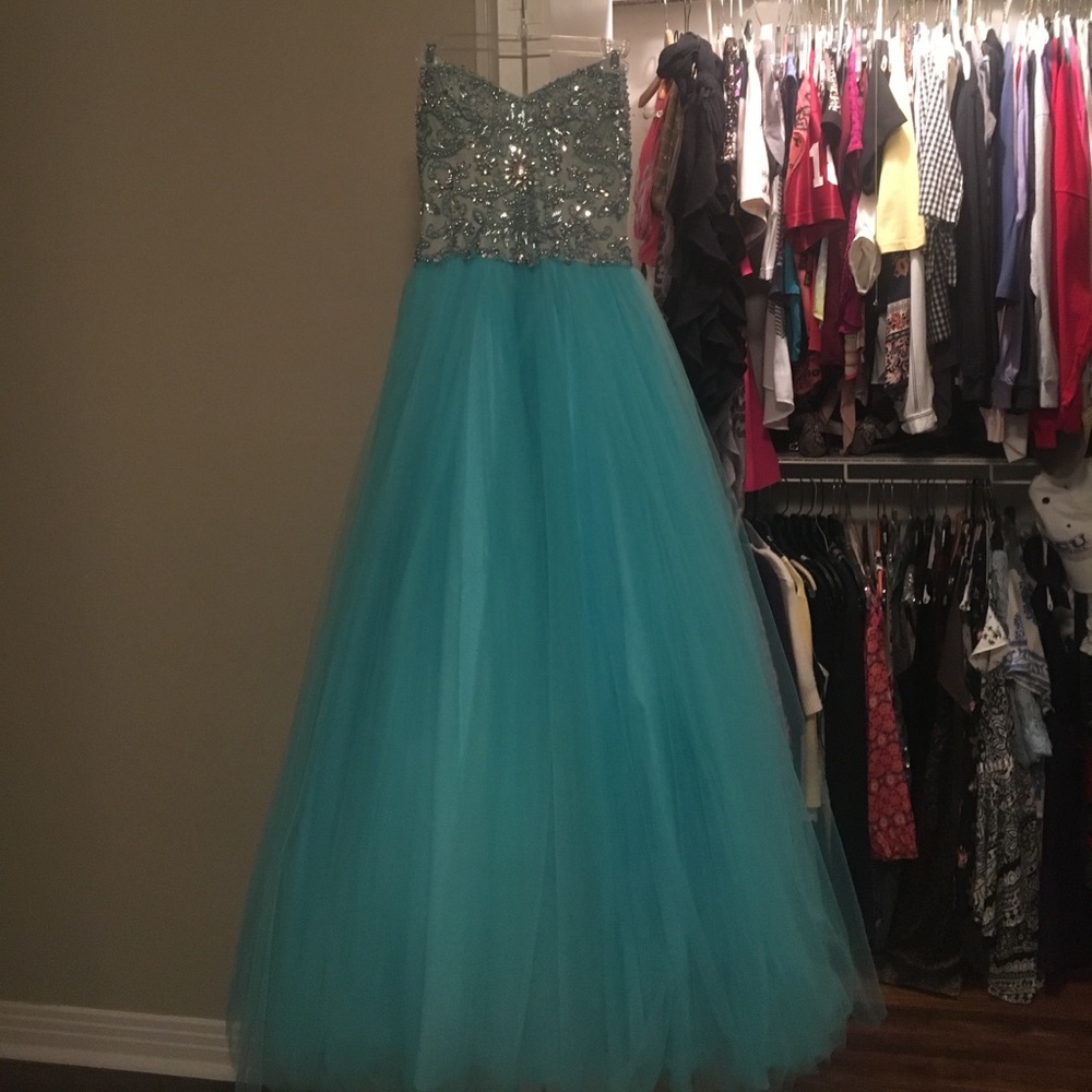 Beautiful blue prom dress