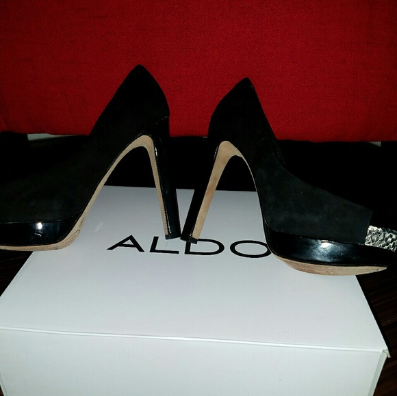 Shoes - Picture 4 of 4