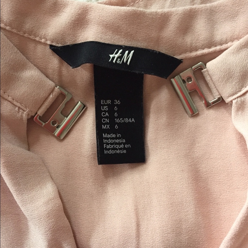 ⚡️️️️️SALE⚡️On Trend Blush Blouse - Picture 3 of 3