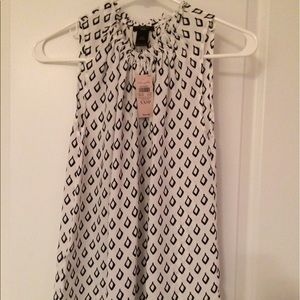 NEVER BEEN WORN- White and Blue Ann Taylor Blouse.