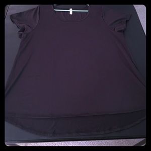 LULAROE BLACK CLASSIC TEE