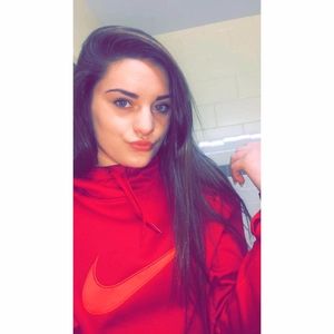 Meet your Posher, Chloe