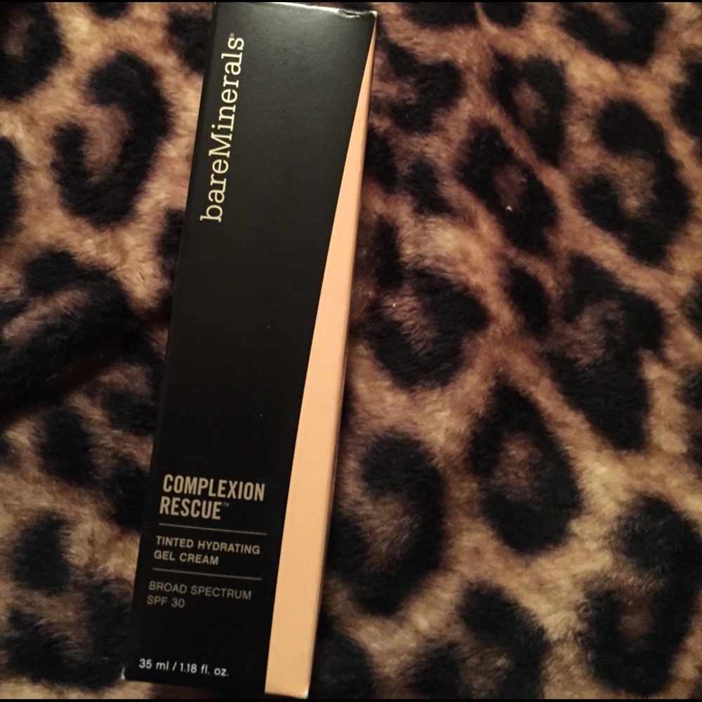 Bare Minerals Complexion Rescue in the shade 05