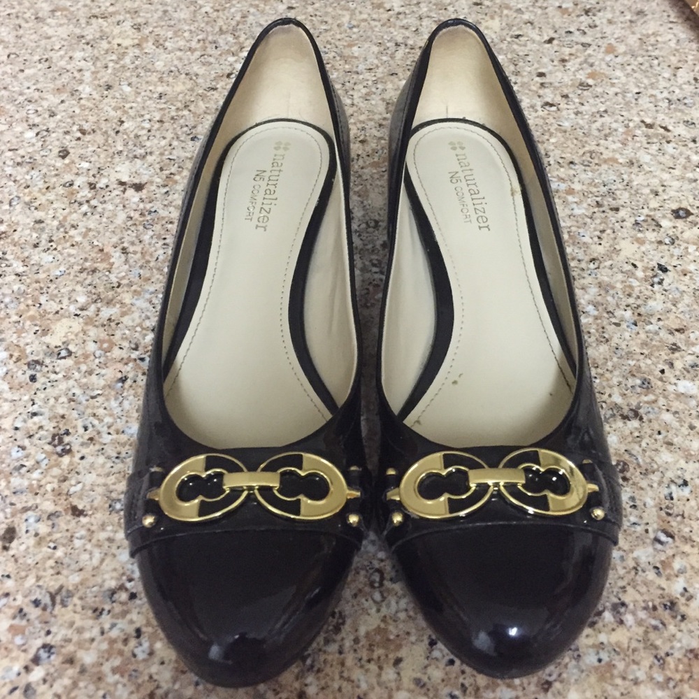 Black and gold shoes