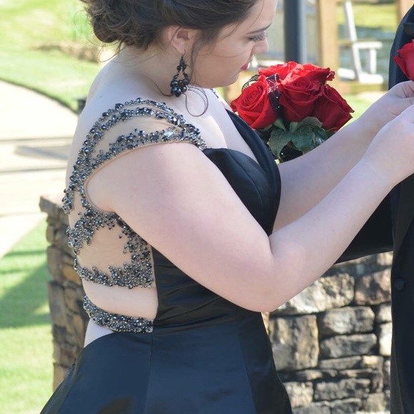 Black Sherri Hill prom dress - Picture 1 of 4
