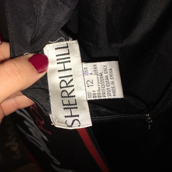 Black Sherri Hill prom dress - Picture 4 of 4