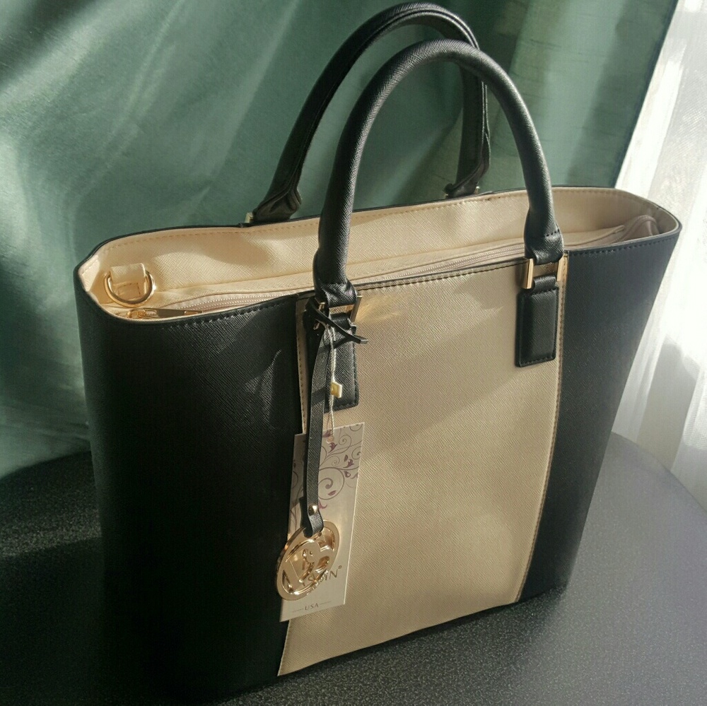 🛑SOLD🛑 Dasein Purse