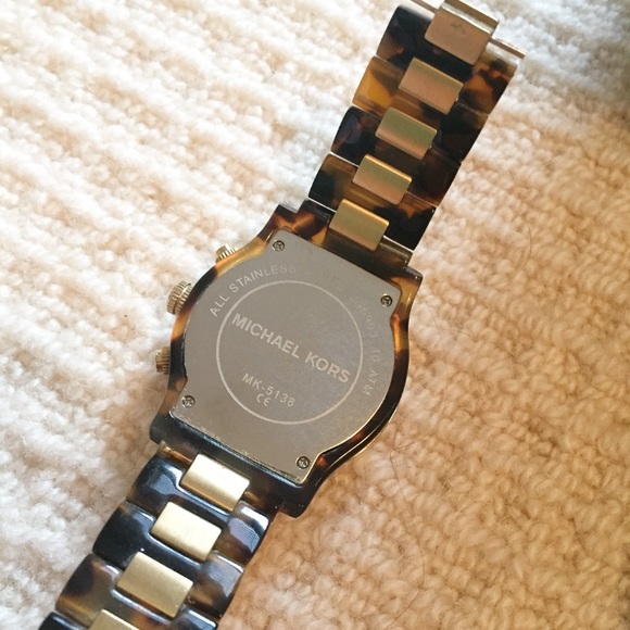 Michael kors watch (needs to be fixed) - Picture 3 of 3