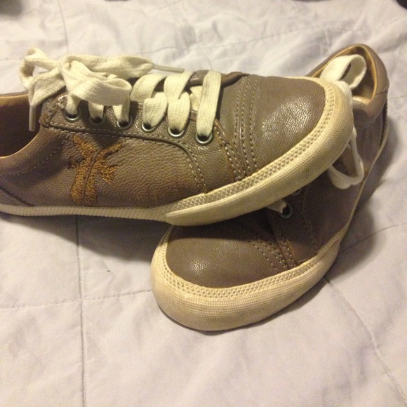 Frye Shoes - FRYE Kira Low top Sneakers, Gray, SZ 6.5 -ON SALE!