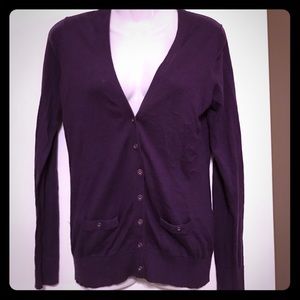 Banana Republic sweater 🌹