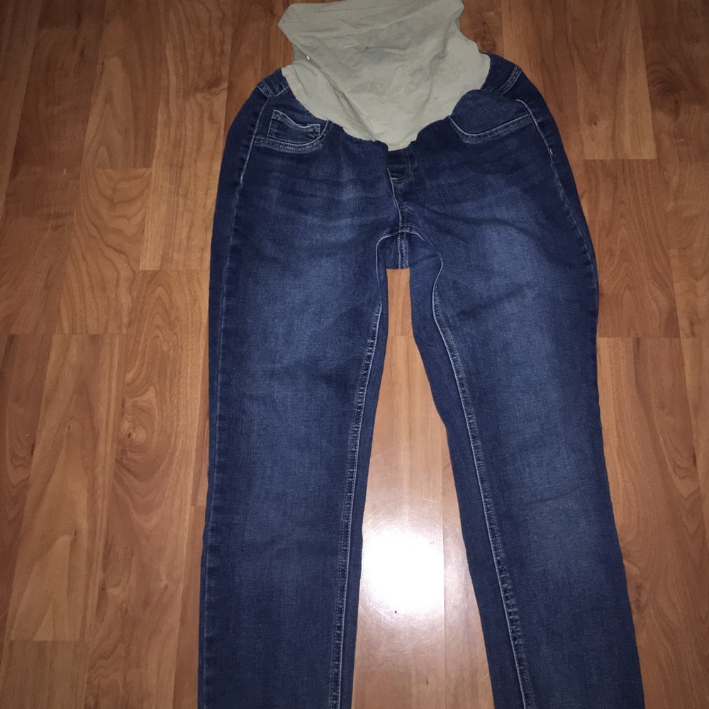 Skinny leg maternity jeans